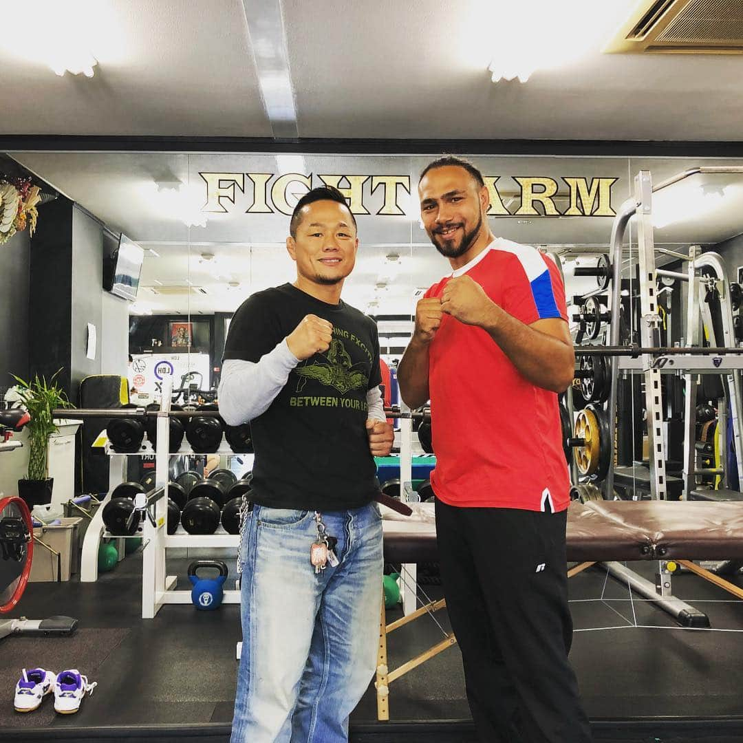 高谷裕之さんのインスタグラム写真 - (高谷裕之Instagram)「今日もキース・サーマン！ 俺も会えた(^^) テンション上がりました！ #keiththurman #高谷裕之#fightfarm #boxing #kickboxing #mma＃津田沼」5月21日 22時02分 - takaya.evilfist