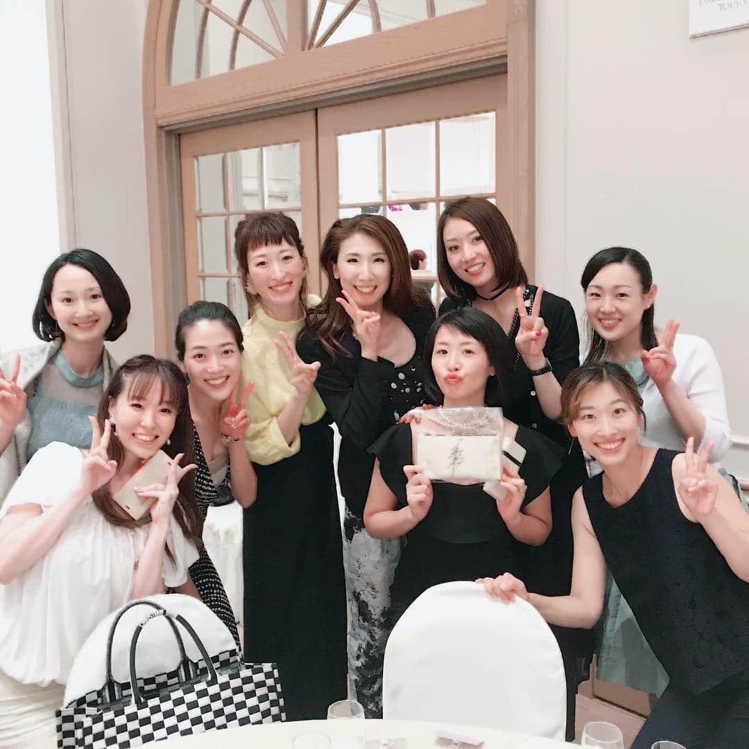 鳳翔大さんのインスタグラム写真 鳳翔大instagram 宙組周年 ラストは 宙組期生 全員揃ったの何年振りだろうか あー 楽しかった やっぱり 何年経っても同期は変わらない みんなすっかりレディー 宙組 期 春風弥里 蓮水ゆうや 麻音颯斗