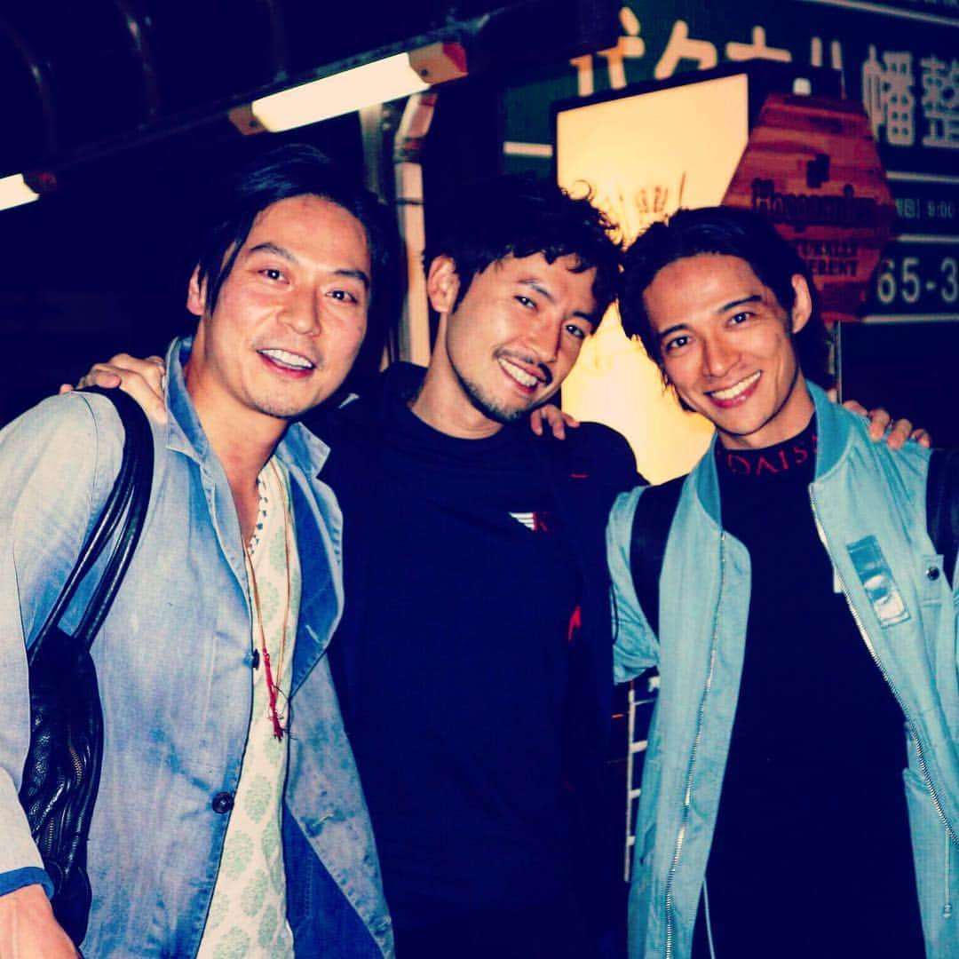 坂東工さんのインスタグラム写真 - (坂東工Instagram)「reunion with bachelors... bachelor japan season 2 is coming up this Friday! バチェラーたちとの再会。シーズン2 の放送は今週金曜日から！ @hirotakekubo @rinsta_gram1002 #久保裕丈 #小柳津林太郎 #バチェラージャパン #バチェラー #バチェラー2 #シーズン2 #bachelor #bachelorjapan #takumimoriyabando」5月22日 19時32分 - takumimoriyabando