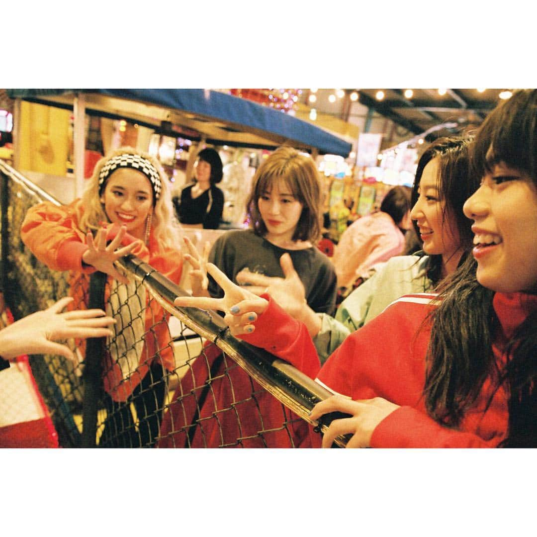 Aya（高本彩）さんのインスタグラム写真 - (Aya（高本彩）Instagram)「本日店着日です✊✌️✋ #egirls #eg11 #アルバム発売まで #あと1日 #本日店着日 #100pフォトブックは初回限定盤についてきます #photobyaya」5月22日 16時16分 - aya_dream04