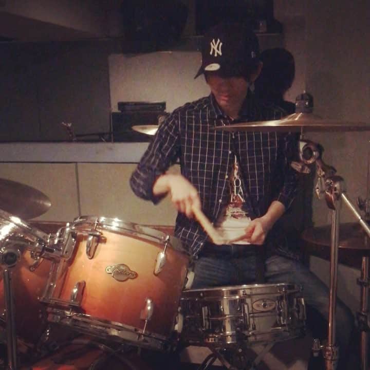 Daisukeのインスタグラム：「#音量注意 #曲作りを兼ねての練習 #Drums」