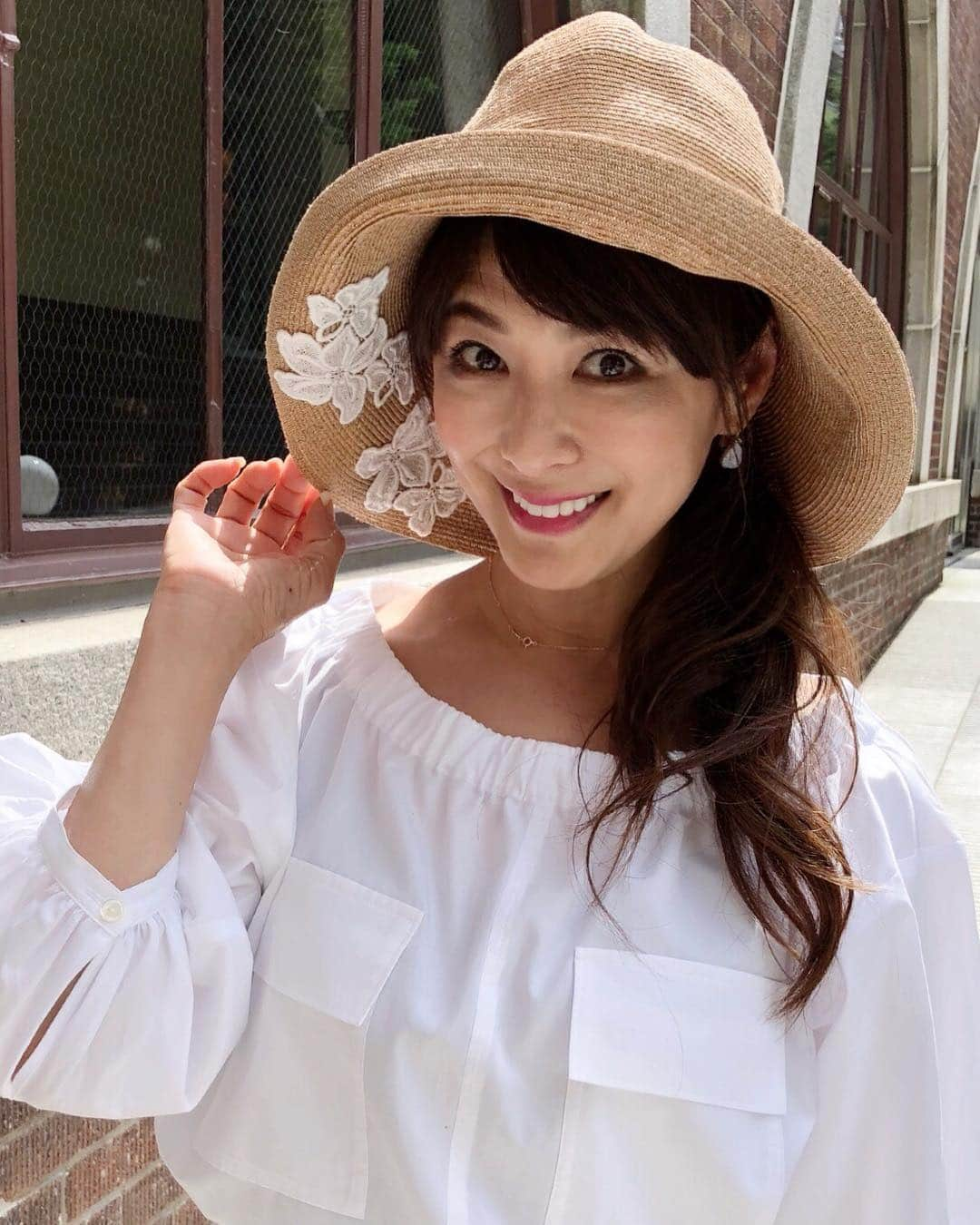 山田佳子さんのインスタグラム写真 - (山田佳子Instagram)「#今日の1枚 #帽子大好き #👒#でも #髪が #ぺちゃんこ #人前で #脱げない #😂 #山田佳子」5月22日 17時13分 - yoshiko117