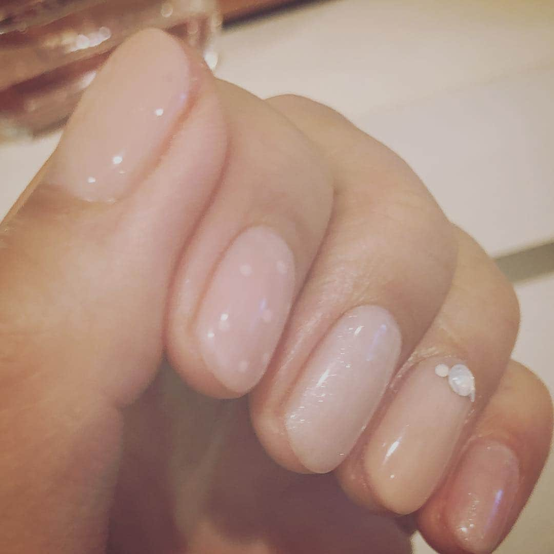 大槻ひびきさんのインスタグラム写真 - (大槻ひびきInstagram)「#nail #pink  #大槻ひびき」5月22日 21時45分 - yanhibi0221