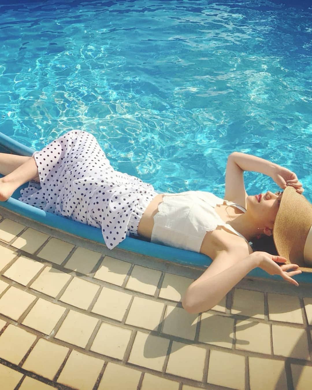 松井愛莉さんのインスタグラム写真 - (松井愛莉Instagram)「うふふ、水着もやりましたよ。 今月はオフショットが沢山❤」5月23日 15時00分 - airi1226_official