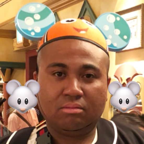 アントニーのインスタグラム：「久々ディズニー  #ディズニー #ディズニーシー  #ニモ #入口で英語のガイドブック渡された #入場口のスタッフさんも英語だったな〜〜 #次は全身ディズニーで行こ」