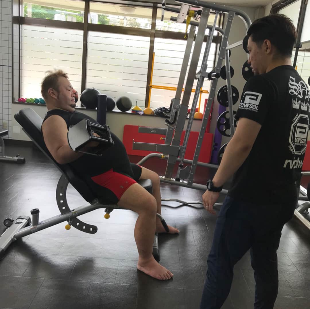 ハチミツ二郎さんのインスタグラム写真 - (ハチミツ二郎Instagram)「沖縄合宿2日目 Personal Gym Cross×Lineでパーソナルトレーニング。」5月23日 14時39分 - jirohachimitsu