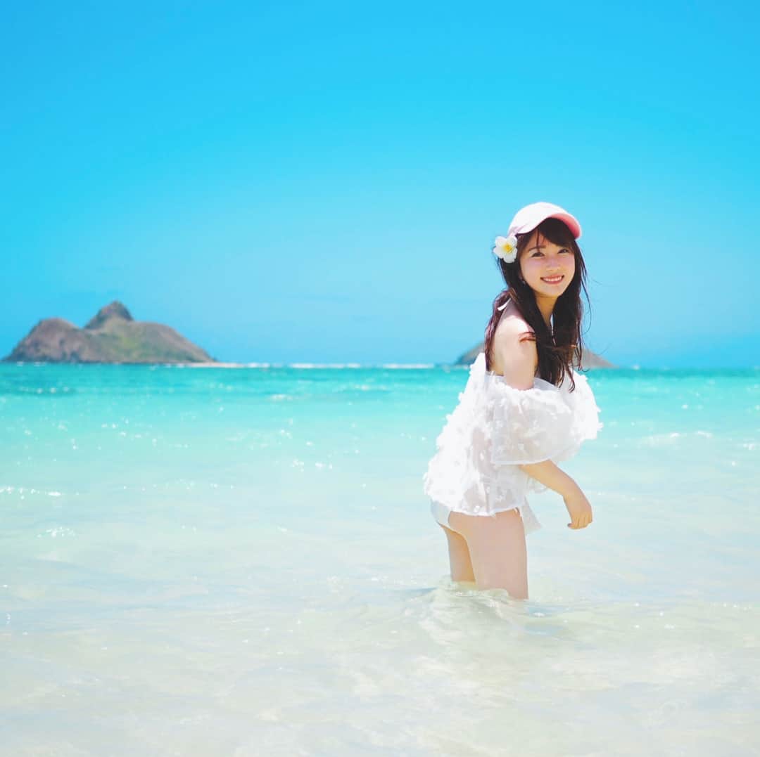 佐倉知里のインスタグラム：「. . ハワイで一番好きなbeach🏖 . . #lanikai#lanikaibeach#kailua#kailuabeach#hawaii#oahu#genic_hawaii#hawaiipic #ハワイ#ラニカイビーチ#全米no1ビーチ . #天国の海 . 天使っぽい水着選んでみたପ(⑅ˊᵕˋ⑅)ଓ笑」