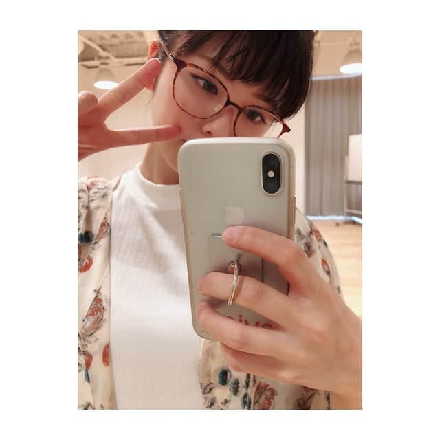 小芝風花さんのインスタグラム写真 - (小芝風花Instagram)「ぴーす✌️ お腹すいたぁ(*´꒳`*)🍙」5月23日 15時53分 - fuka_koshiba_official