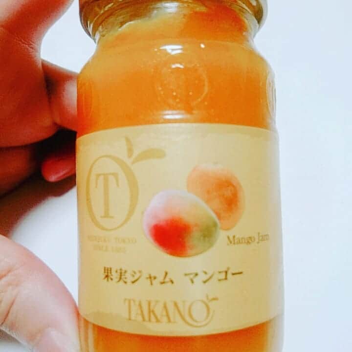 デビさんのインスタグラム写真 - (デビInstagram)「newクレープ27 マンゴージャムクレープ  お客様からnewクレープ用にフルーツパーラータカノのマンゴージャムを頂いたんですが… うますぎる… マンゴーそのものや… 99点  #newクレープ  #クレープ #フルーツパーラータカノ #マンゴー #ジャム」5月23日 19時42分 - new_crepe