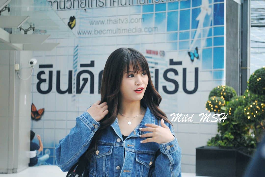 ソンさんのインスタグラム写真 - (ソンInstagram)「180521 SORN CLC in Maleenont Tower #CLC1stTriptoThailand #welcomeclctothailand #CLC #씨엘씨 #ซีเเอลซี #SORN #손 #สร」5月24日 2時45分 - sorn.clc.th