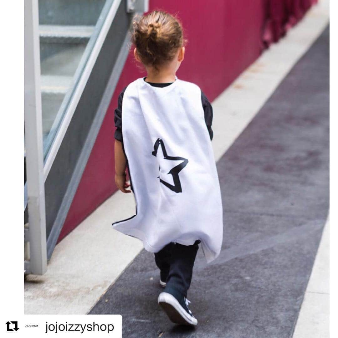 ナヤ・リヴェラさんのインスタグラム写真 - (ナヤ・リヴェラInstagram)「#Repost @jojoizzyshop ・・・ Limited edition STAR Capes Dropping Monday May 28th on JOJOANDIZZY.COM」5月24日 6時50分 - nayarivera