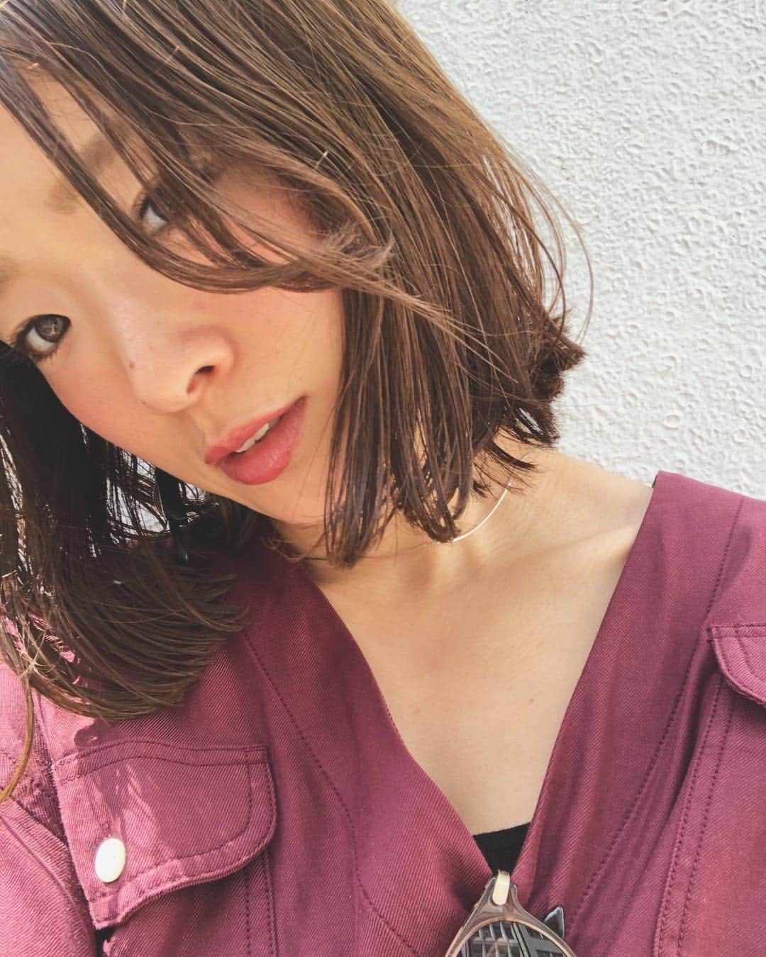 野尻美穂のインスタグラム：「また切ったよ☺️ 肩にギリギリ付かない長さ🤔」
