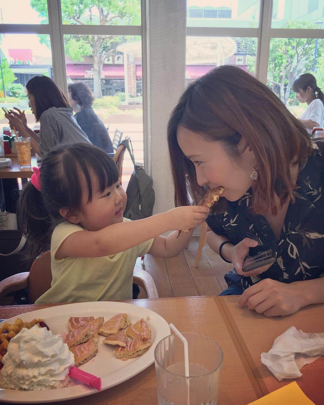 藤森由香のインスタグラム：「💕 @mikicham89 Super happy too see 😘」