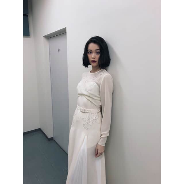 玉城ティナさんのインスタグラム写真 - (玉城ティナInstagram)「今日の衣装のワンピがお気に入りの玉城さんです。#バツしな @batsushina ファンクラブ限定試写会、 新宿バルト9でのドラマ一気見 イベント、ありがとうございました❤︎ 映画 〈わたしに××しなさい！〉 は6月23日公開です！初主演 汗」5月24日 20時30分 - tinapouty