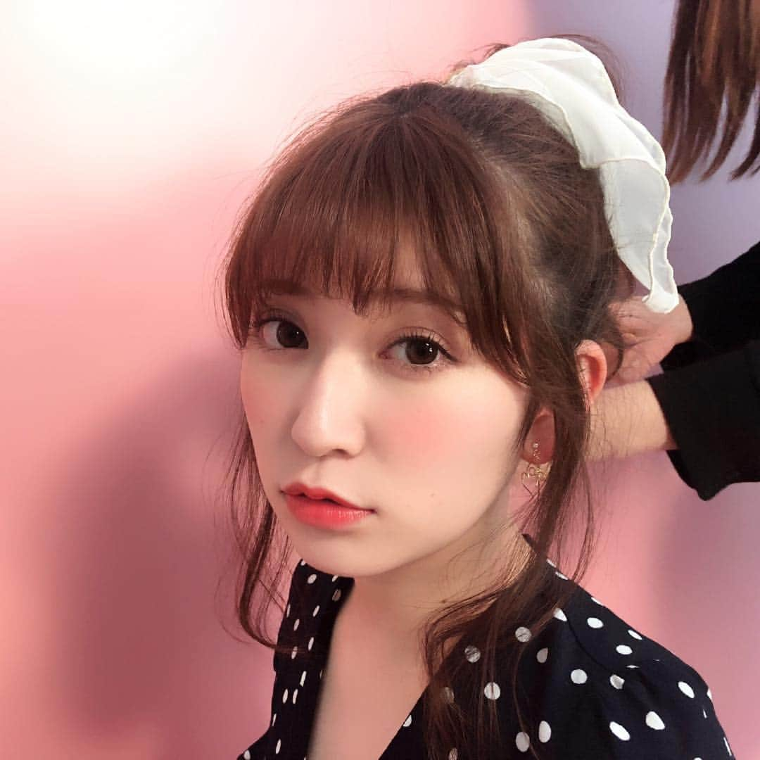 吉田朱里さんのインスタグラム写真 - (吉田朱里Instagram)「今月号のRay では ドーンとメイクページに登場してるよ💗🙈みてにゃー😻」5月24日 21時21分 - _yoshida_akari