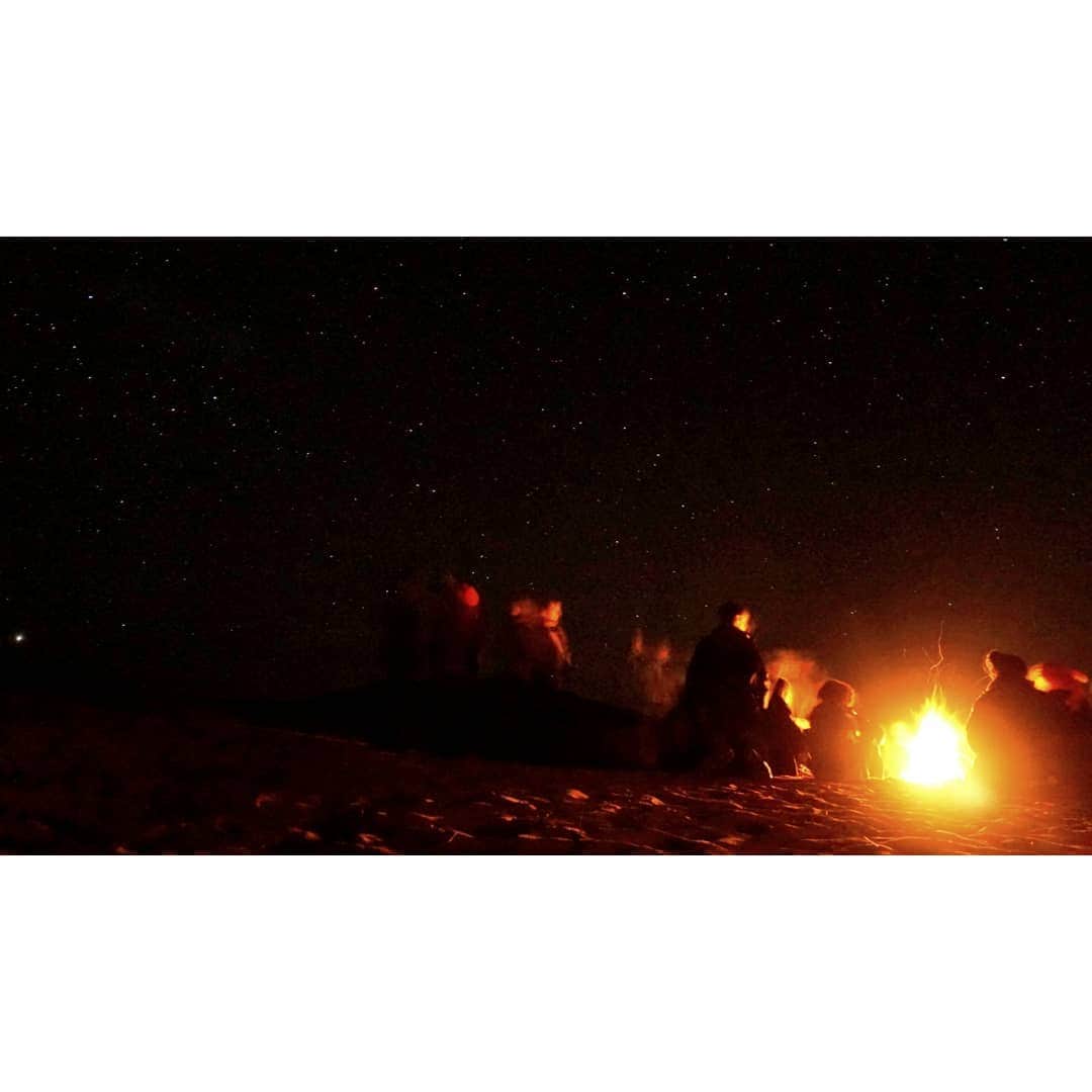 小野木里奈さんのインスタグラム写真 - (小野木里奈Instagram)「_ Good night... . . . #モロッコ #モロッコ旅行 #タビジョ #旅女 #女子旅 #サハラ砂漠 #砂漠 #砂漠キャンプ #キャンプファイヤー #travelphotography #travel #Morocco #sahara #saharadesert #desert #camp #campfire #camping」5月25日 1時14分 - rina_onogi