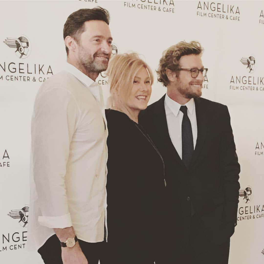 サイモン・ベイカーのインスタグラム：「Can’t thank the beautiful Deb Lee Furness and Hugh Jackman @thehughjackman enough for hosting a screening of BREATH at the Angelika centre. Means the world to me that people want to support this film. #breath #Breaththemovie #gopikelet #water #surf #waves #australian  #australianmade #grateful @prada」