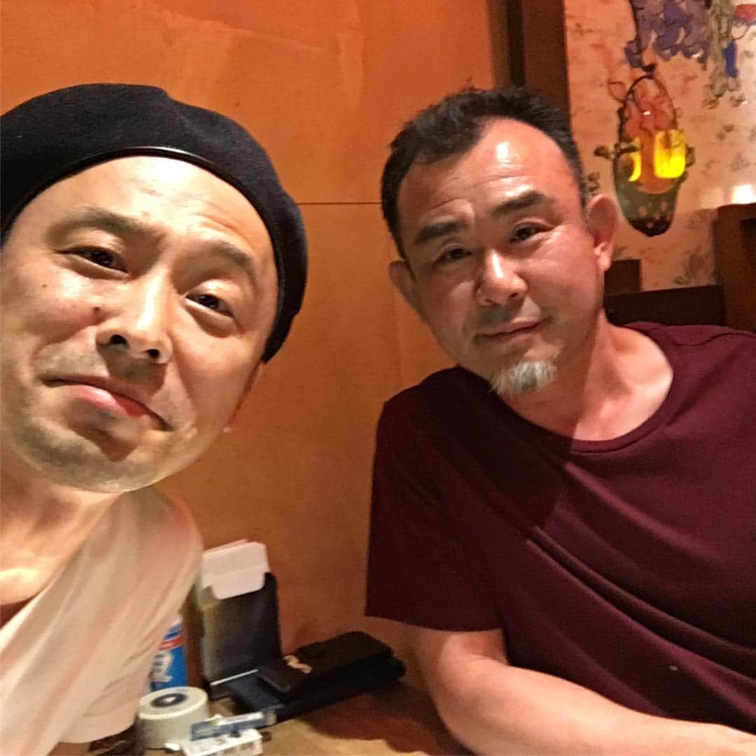 野村浩二さんのインスタグラム写真 - (野村浩二Instagram)「久しぶりに兄貴と飲んだ。 51歳と41歳のサシ飲みです。」5月25日 21時34分 - nomura_kouji