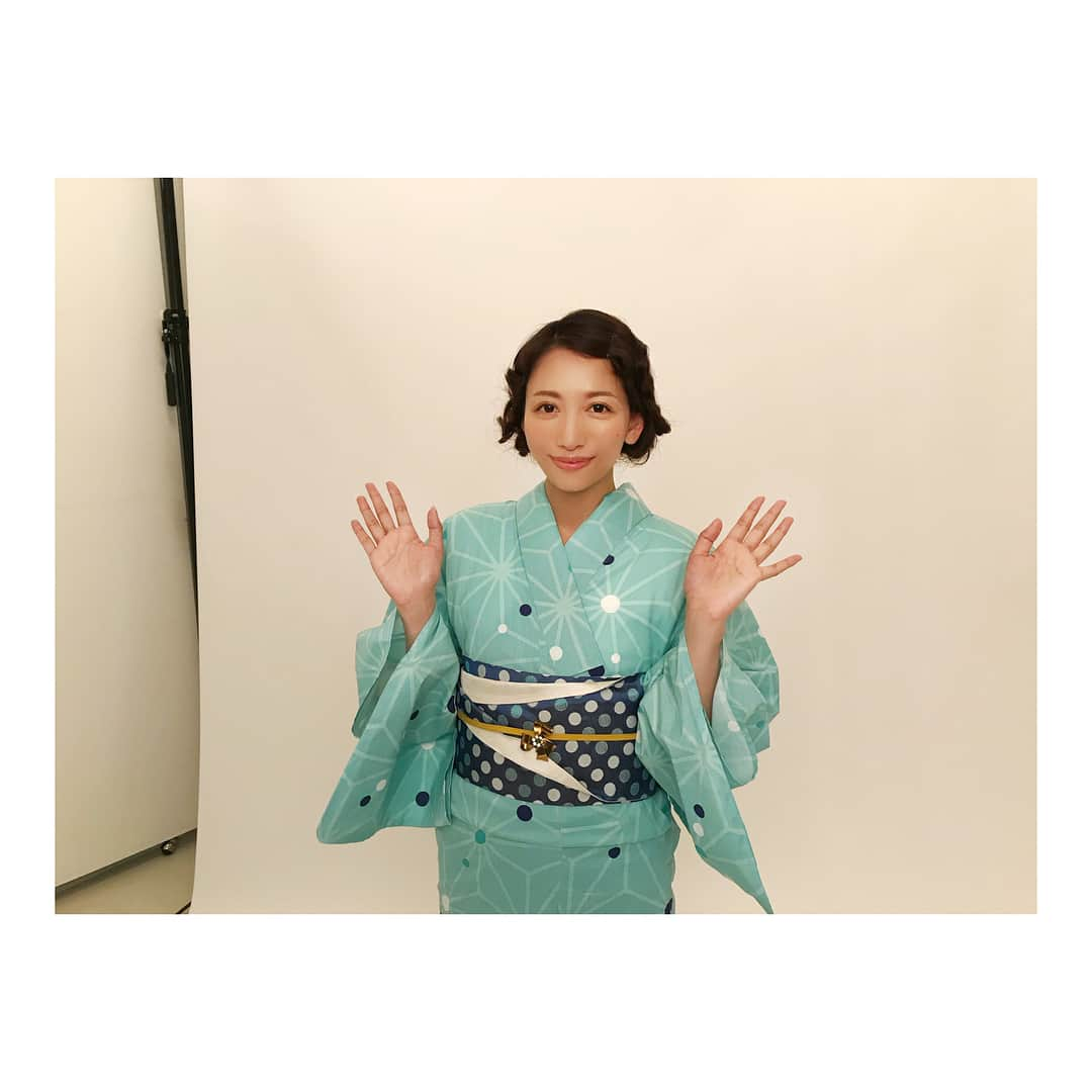 松嶋恵里のインスタグラム：「🍧 今年初浴衣👘テーマがレトロで髪型が可愛かった💇‍♀️ #浴衣#夏着物#大正ロマン#レトロ#ヘアアレンジ#ヘアメイク#浴衣ヘア#レトロヘア#ヴィンテージ#japan#yukata#kimono#hairarrange#retrogirl#vintagefashion#nationalcostume#wabisabi #tokyo#japaneseculture#model」