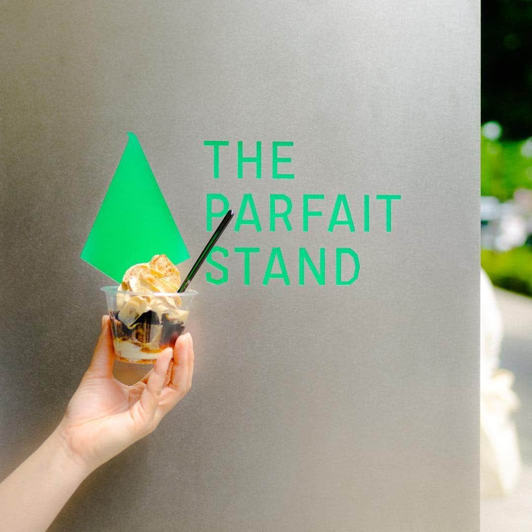 THE PARFAIT STANDさんのインスタグラム写真 - (THE PARFAIT STANDInstagram)「ㅤㅤㅤㅤㅤㅤㅤㅤㅤㅤㅤㅤㅤ ㅤㅤㅤㅤㅤㅤㅤㅤㅤㅤㅤㅤㅤ 店脇の隠れフォトスポット📸 陰に入るから真正面よりも 撮りやすいかも？！👻💬 ㅤㅤㅤㅤㅤㅤㅤㅤㅤㅤㅤㅤㅤ #theparfaitstand #nothingbutparfait ㅤㅤㅤㅤㅤㅤㅤㅤㅤㅤㅤㅤㅤ #ザパフェスタンド #原宿#原宿竹下口」5月25日 21時01分 - theparfaitstand