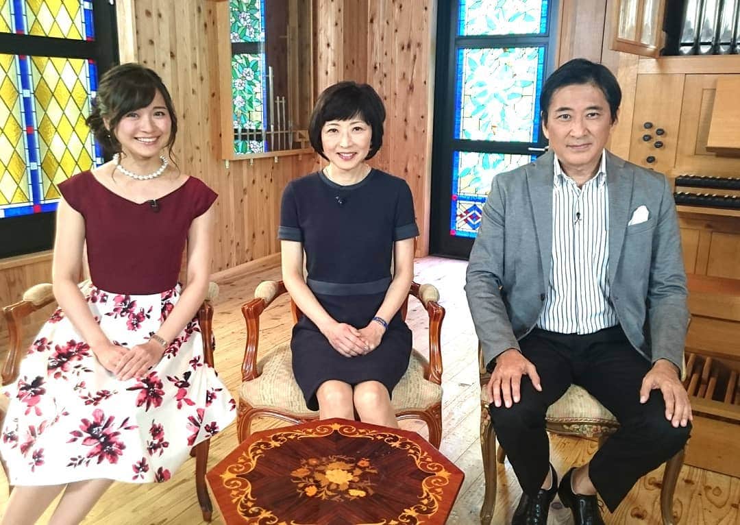 藤岡幸夫のインスタグラム：「本日５月２６日(土曜)のエンターザミュージック(BSジャパン毎週土曜夜23:30～全国放送)はお馴染み新井鴎子さんをトークゲストにチャイコフスキーの序曲「1812年」！1812年はベートーヴェンにとって最も大切な話をしながら交響曲８番もお届けします。 詳しくは番組ホームページで！  #繁田美貴  #チャイコフスキー #ベートーヴェン #エンターザミュージック」