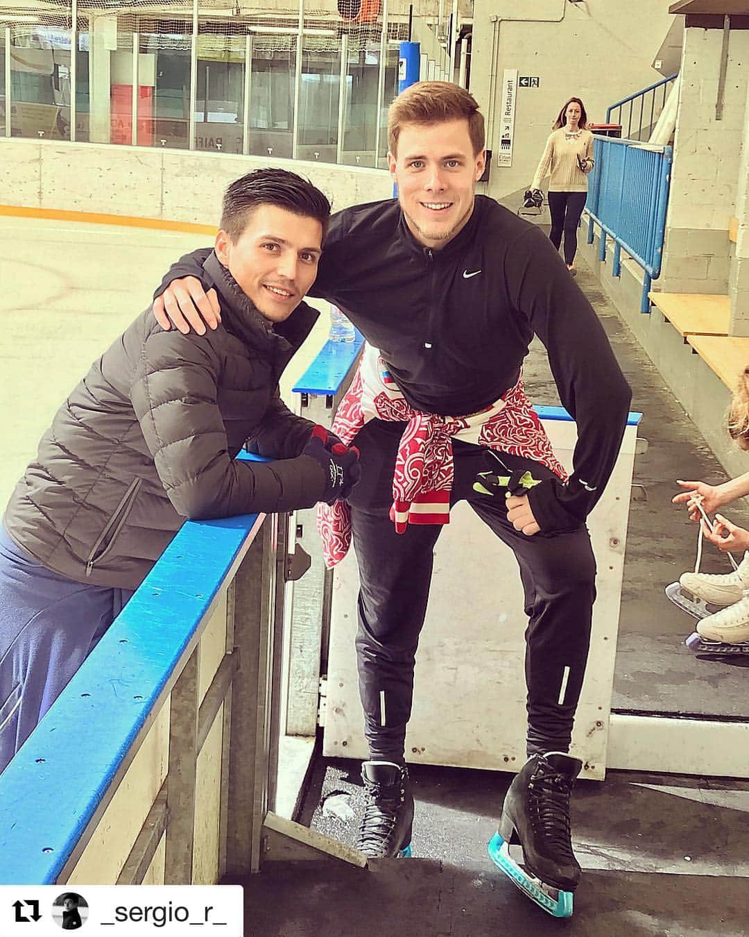 ニキータ・カツァラポフのインスタグラム：「#Repost @_sergio_r_ with @get_repost ・・・ Happy to work with my bro together 💪🔥🇨🇭 #Switzerland #zurich #figureskating #work #camp #bro #workhardgopro」