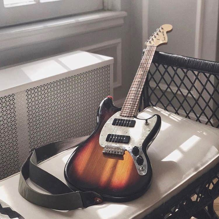 Fender Guitarさんのインスタグラム写真 - (Fender GuitarInstagram)「Getting ready for a long weekend in the sun 😎☀️We’re loving all these gear shots from @henrigrr @valterbassman @attiqusnorth  @zedbones @sabinevermeylen.bass @timshingles @schlerethbenedikt  Make sure to use #FenderFanMail in your gear shots for a chance to be featured on our page! . . . . . . . . #fender #fenderfriday #fendermustang #fenderpbass #fenderjaguar #humbucker #fenderstratocaster #lefties #mustangbass #telecaster #fendertelecaster #friday」5月26日 1時47分 - fender