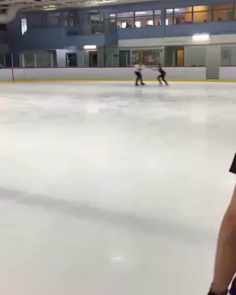 Mathieu Ostiguyのインスタグラム：「Going into the weekend with our new trick and @isabellagamez priceless reaction. @choinacj . . #workinprogress #edeaskates #edeafamily #jacksonfamily #newtrick #tgif」