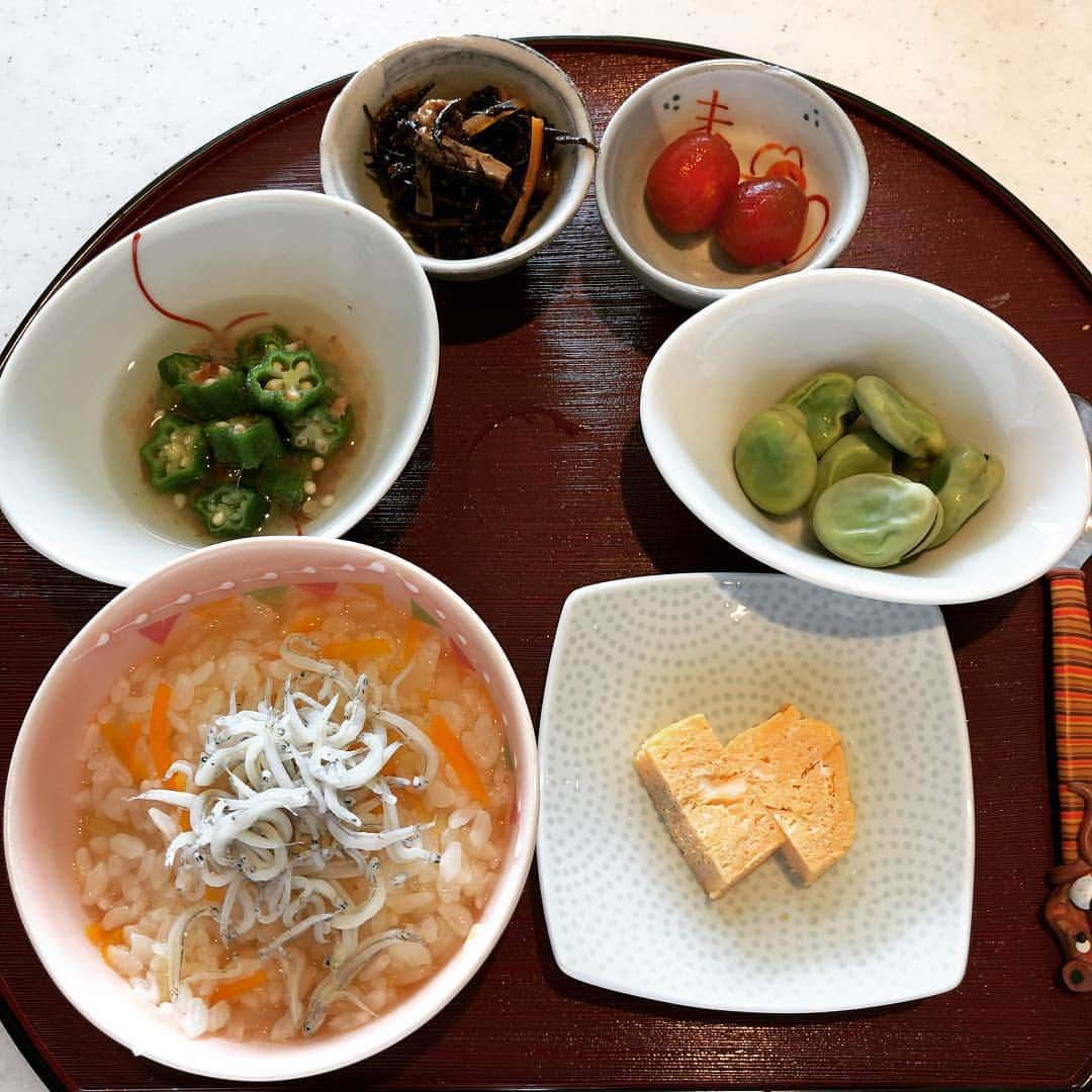 高島彩さんのインスタグラム写真 - (高島彩Instagram)「本日の作り置き #えっ朝食？ #次女体調悪く、、、 #お腹に優しいごはんです☺️ #あとはアジの干物 #やっぱり朝食みたいですね #サタデーステーション #本日もよろしくお願いいたします✨」5月26日 18時55分 - aya.takashima_official_2021