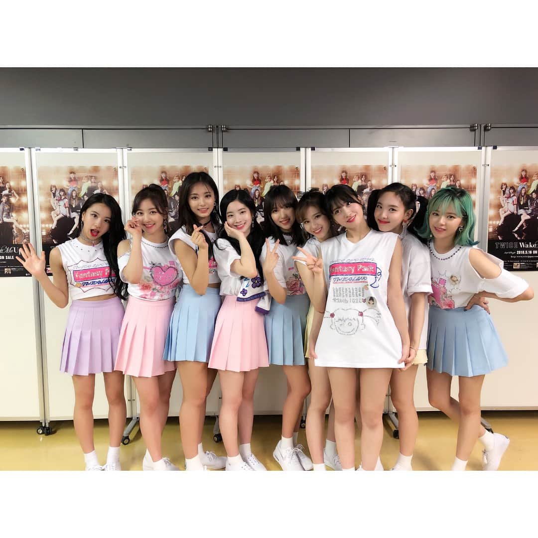 TWICE JAPANさんのインスタグラム写真 - (TWICE JAPANInstagram)「‪TWICE 2ND TOUR 'TWICELAND ZONE 2 : Fantasy Park' IN JAPAN@埼玉初日！たくさんのONCEの皆さんがキラキラ照らしてくれて本当に感動しました！明日もこの景色が見れるなんて本当に幸せです♡ また明日会いましょう♪‬ ‪#TWICE #TWICELAND #ZONE2 #FantasyPark ‬」5月26日 22時57分 - jypetwice_japan