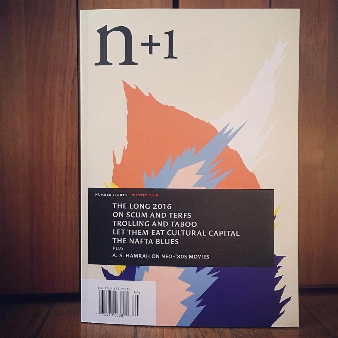 のインスタグラム：「大好きな雑誌がアメリカから届いた😹 “n+1” is probably my favorite American #magazine right now.  #readingday #アメリカ #雑誌」