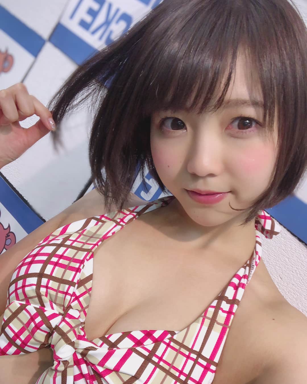 戸田真琴さんのインスタグラム写真 - (戸田真琴Instagram)「🍎 #swimwear #selfie #japanesegirl #AV女優」5月27日 17時04分 - toda_makoto