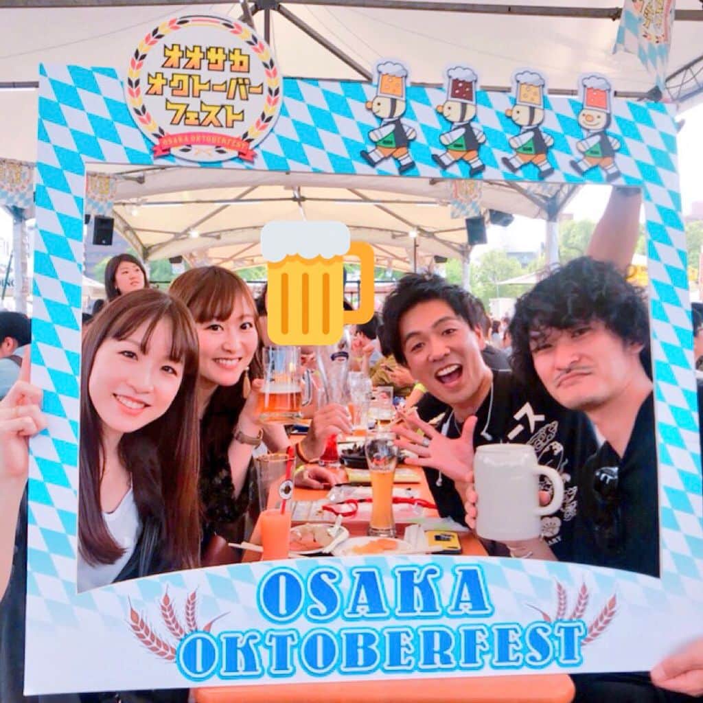 KYOHEYのインスタグラム：「このエンターテインメントはやっぱり最高！楽しい！🍺☺︎ 大好きな人だらけ！！！☆🍺 #オオサカオクトーバーフェスト #長居公園 #OSAKAOKTOBERFEST #ドイツビール #最＆高」