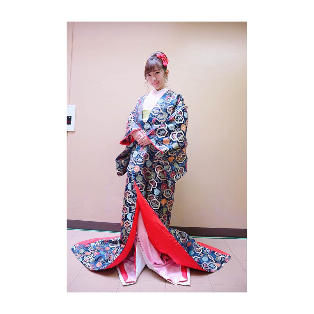 岩佐美咲さんのインスタグラム写真 - (岩佐美咲Instagram)「NHK『新・BS日本のうた』千葉県旭市で収録しました♪ 大奥をテーマにした回でしたので…打掛姿で‼︎ #東京衣装 #着物レンタルあき渋谷本店 #打掛 #着物 #kimono #髪飾り」5月28日 1時11分 - wasaminnn