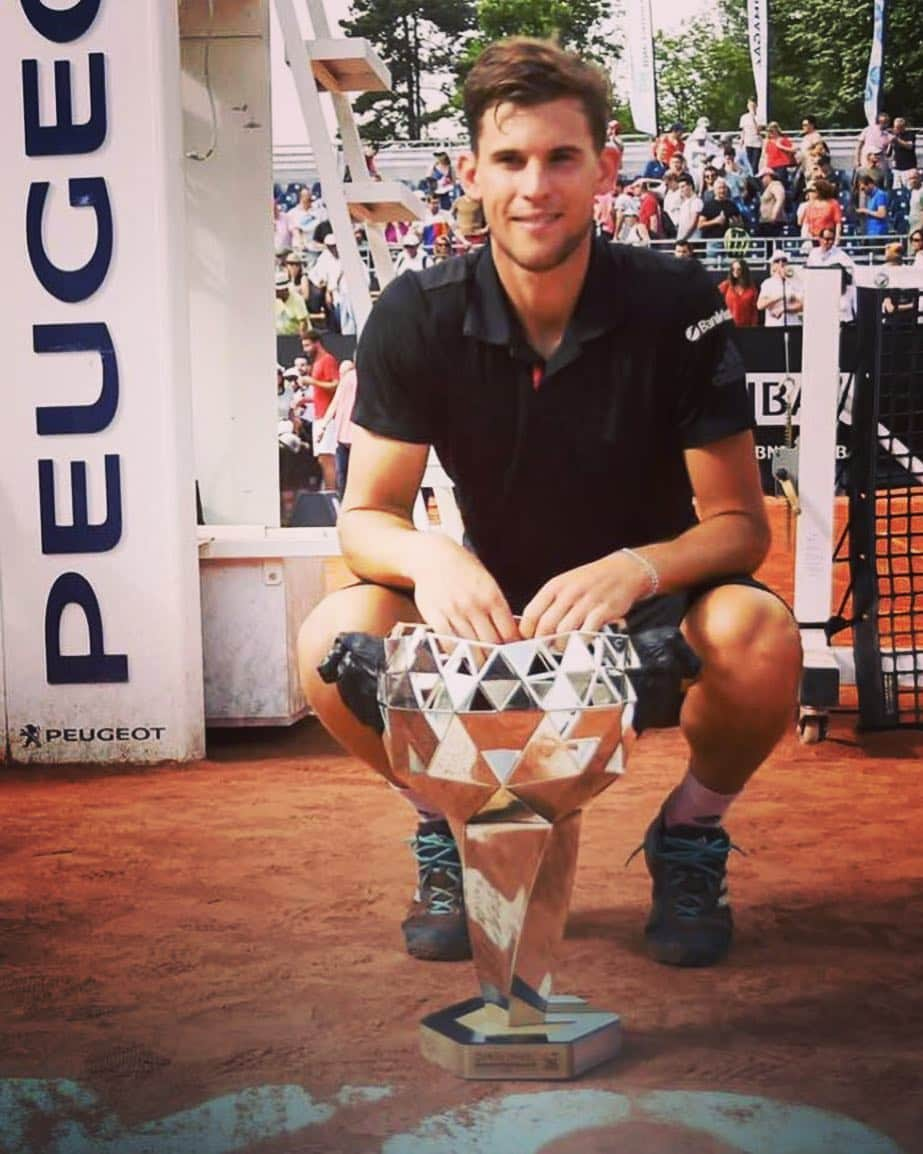 ドミニク・ティエムさんのインスタグラム写真 - (ドミニク・ティエムInstagram)「I’m very happy about my 10th title, but now full focus on Roland Garros! #10thtitle #bamos💪 #🇫🇷❤️ #heretocreate #babolat」5月28日 1時11分 - domithiem