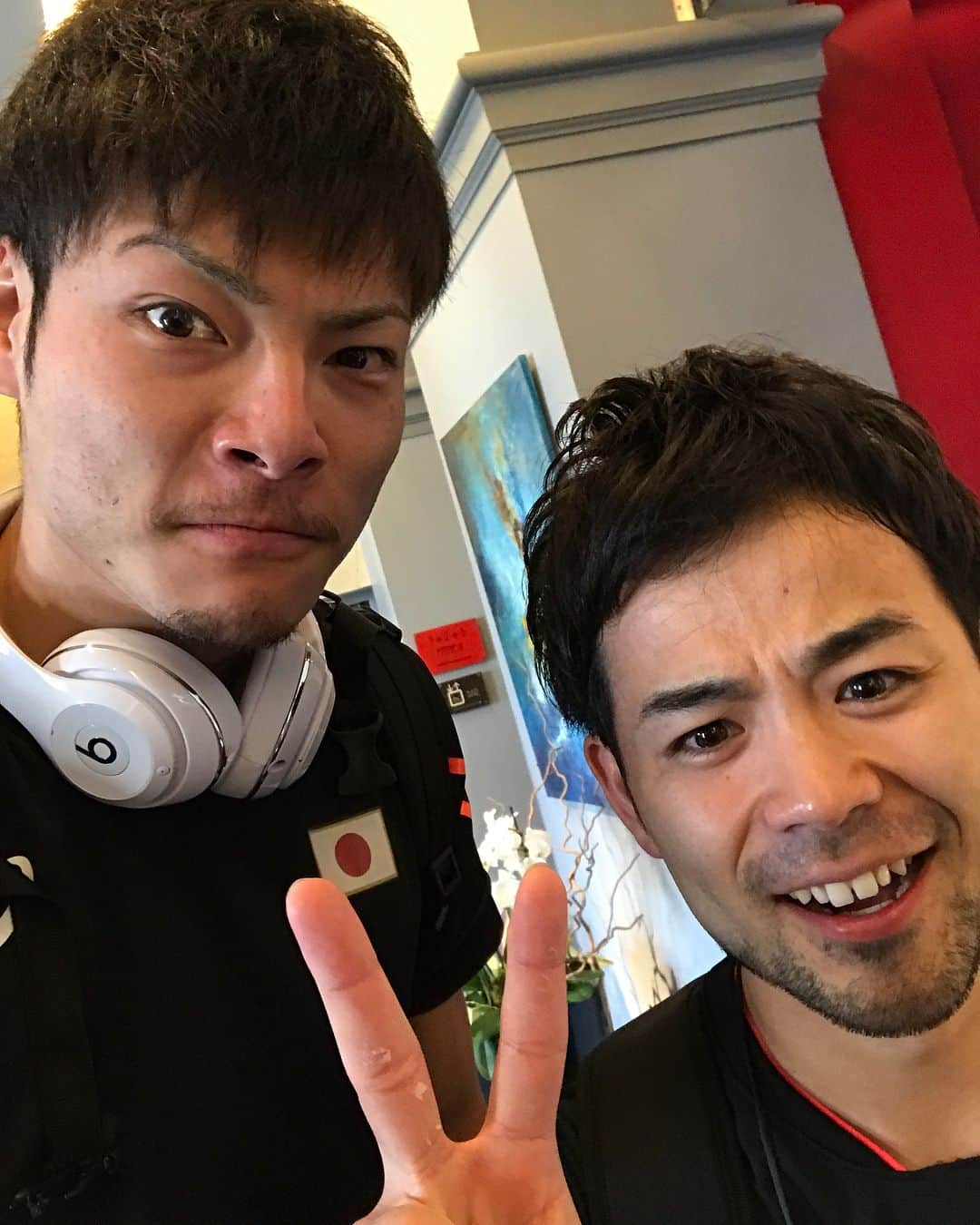 高橋健太郎さんのインスタグラム写真 - (高橋健太郎Instagram)「フランス大会終了🇫🇷 また明日からブラジルに移動して週末の試合頑張ります！ 同部屋だった古賀さんと😎」5月28日 5時05分 - k.e.n.t.a.r.o