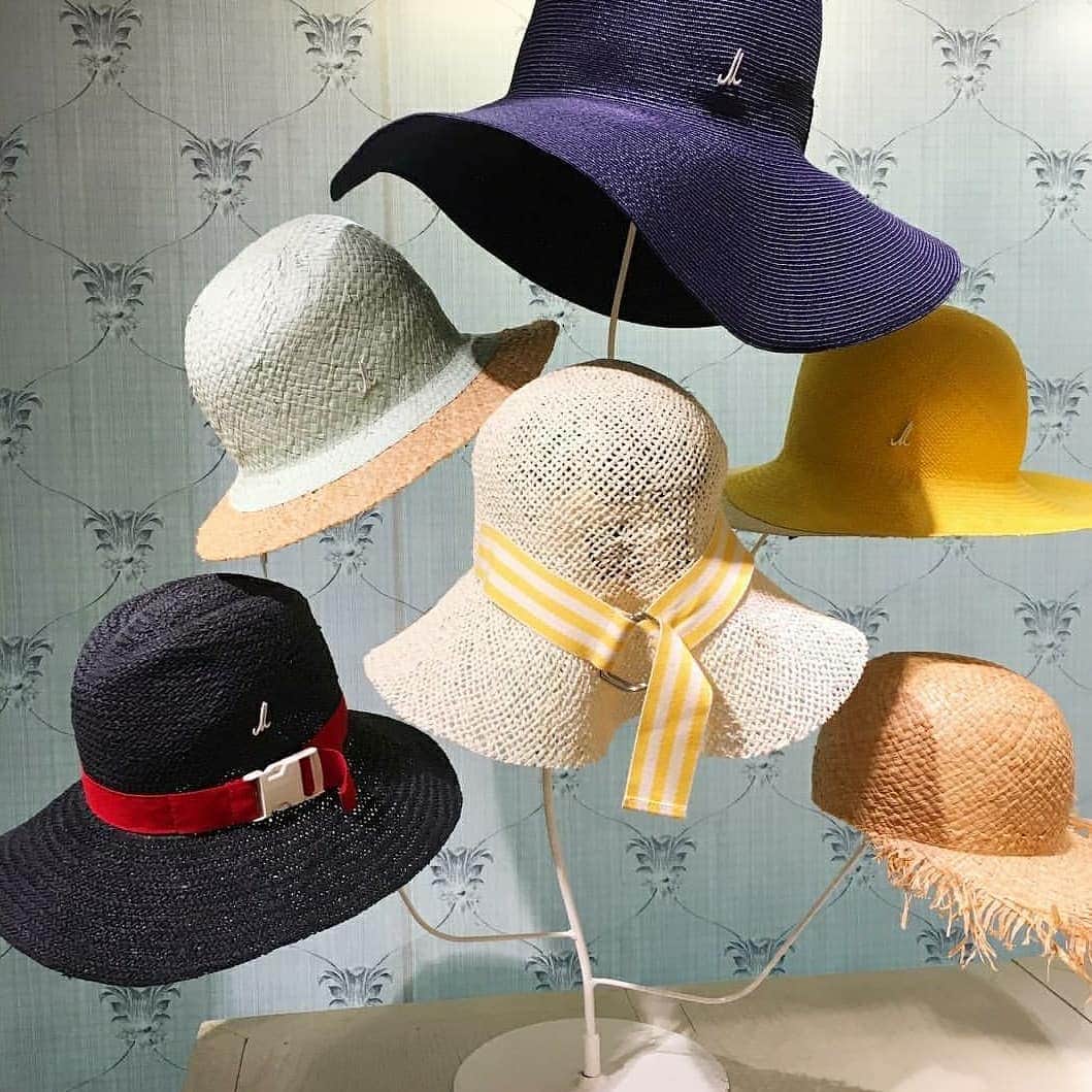 HPFRANCE　アッシュペーフランスさんのインスタグラム写真 - (HPFRANCE　アッシュペーフランスInstagram)「【MUHLBAUER】 Summer hats are coming out in town soon. . . #muhlbauer #hat #hats #hpfrance #goldie #ミュールバウアー #帽子 #ハット #アッシュペーフランス  #春夏 #hpfmall @hpfmall」5月28日 9時40分 - hpfrance_official