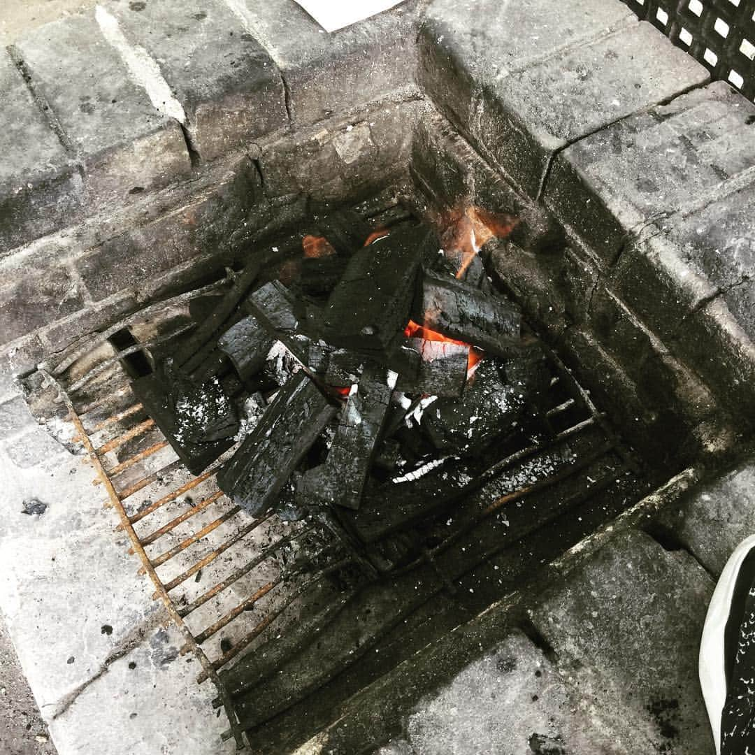 川辺泰三のインスタグラム：「はじまるよー♪ #BBQ」