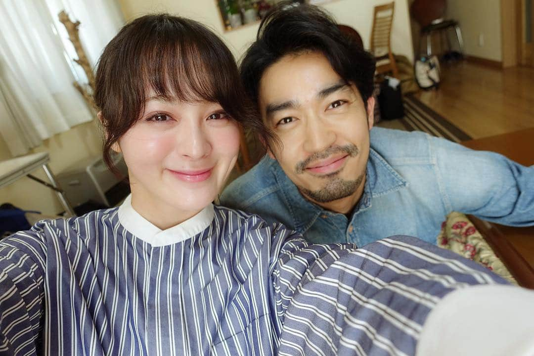 貫地谷しほりさんのインスタグラム写真 - (貫地谷しほりInstagram)「守谷さんと。 和都さんとどうなるのでしょうか♡ #ミスシャーロック #misssherlock #大谷亮平 #少し天然 #笑 #今週も頑張りましょうp(^_^)q」5月28日 12時09分 - shihori_kanjiya