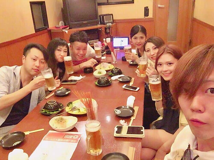 大見さなえさんのインスタグラム写真 - (大見さなえInstagram)「福岡に住んでる大食いの かじみなが東京に来てくれた😆💓 ・ という事でみんなでご飯🤤🍽 らっすん、たかちゃん、自由人さん ちなりちゃん、どらちゃんと(*^^*) 楽しかった！また集まりたいぃ🐥✨ ・ あとは最近の食べ歩き写真🐥🍗🍟🍭 ちなみに明日zipの7時15分〜ハテナビちょっとでます(*´꒳`*) ・ #大食い #集まり #らすかる #たかちゃん #自由人さん #ちなりちゃん #かじみな #どらちゃん #食べ歩き #楽しかった #にじゅうまる」5月28日 12時39分 - tabe_megumi
