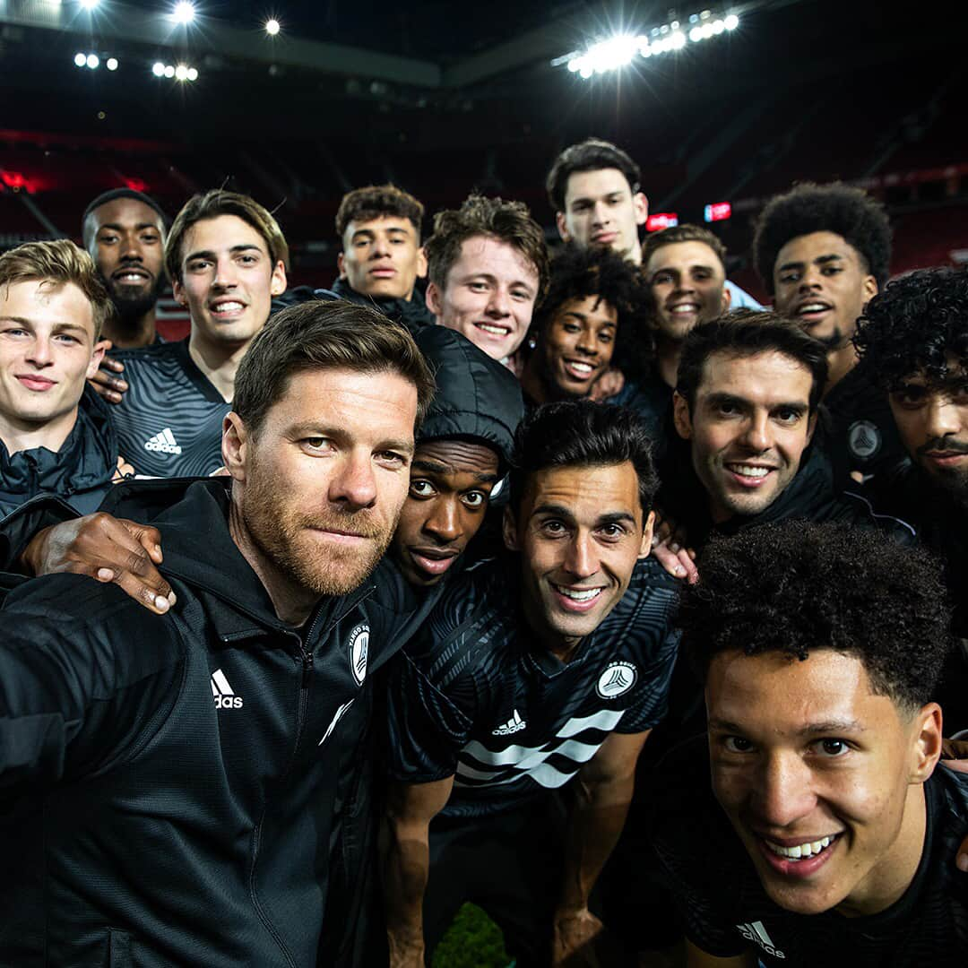 シャビ・アロンソさんのインスタグラム写真 - (シャビ・アロンソInstagram)「The  final  step  of  the  journey.  #TangoSquadFC  vs.  @f2footballclub  Out  now  via  link  in  bio. @adidasfootball  #HereToCreate」5月29日 1時38分 - xabialonso