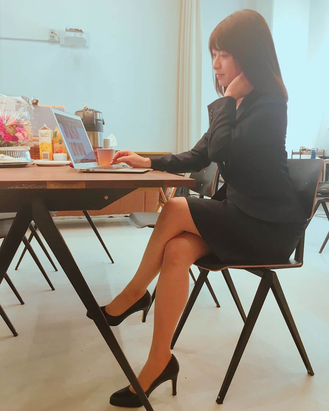 瀧本美織のインスタグラム：「#nttファイナンス#イメージキャラクター#olさん風#社内イベント」