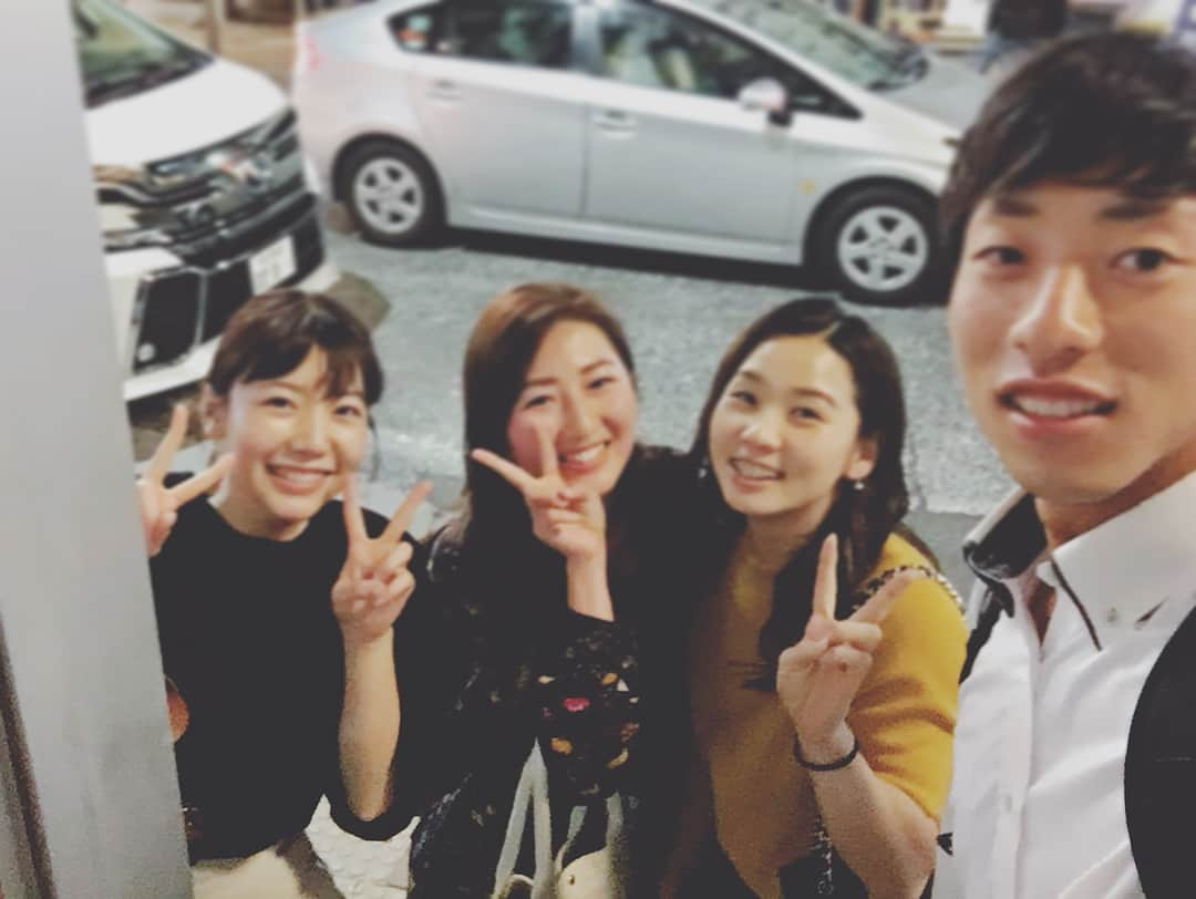 寺村美穂さんのインスタグラム写真 - (寺村美穂Instagram)「#20180528  商大1A女子会🏫 ほーんと懐かしかった😂♥️ とりあえずやっと会えたよ 最後はサプライズでしばしばも！ 次こそ、ないとぅといしげもね🤩 あのぶっとんでた高校3年間の 話しをするのは最高に楽しい。 #商大」5月28日 23時19分 - teramipooo