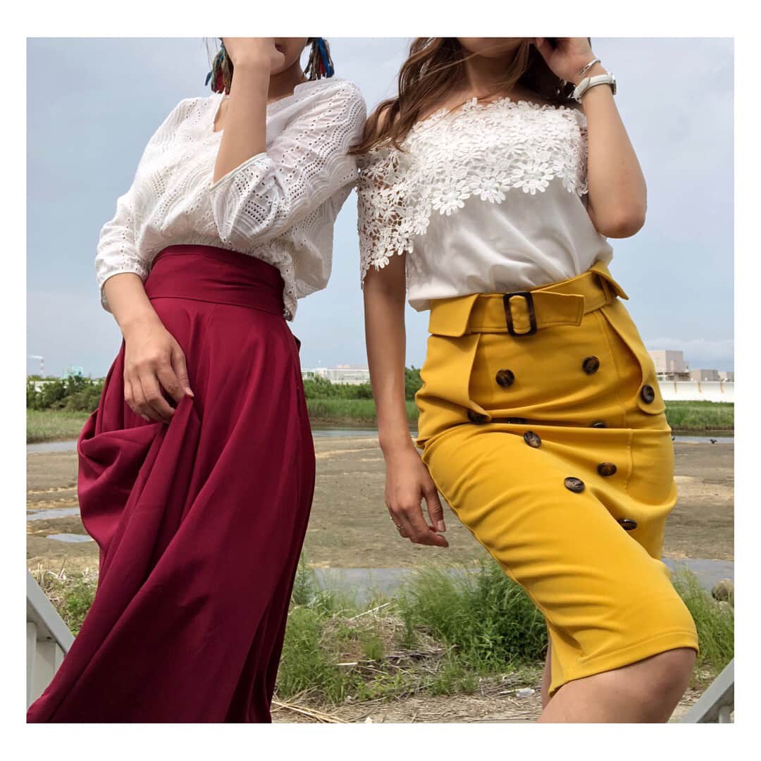 松本さゆきさんのインスタグラム写真 - (松本さゆきInstagram)「, @lefua.closet #フルボリュームコルセットロングスカート  目を惹くけど、派手過ぎず丁度良い落ち着いた赤に一目惚れ😻 スリットも入ってるから真夏でも涼しく着られそうでいい感じです🌞 ハイウエストで足長も着やせ効果も抜群やし、なりよりポケットついてるー！ポッケ好きにはたまらん✨ . . #リボン #fashion #赤好き #ポケット #最近購入 #お気に入り #レフア #スカート #lefua_2018ad」5月29日 19時17分 - matsumotosayuki