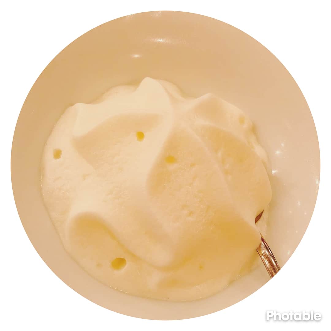 渡邊水希さんのインスタグラム写真 - (渡邊水希Instagram)「↩︎↩︎↩︎↩︎↩︎↩︎↩︎↩︎↩︎↩︎✖10📸 ↑This📸#KEISUKEMATSUSHIMA ownerchef👨‍🍳⭐ 昨日は姉👩‍❤️‍👩と2人で🇲🇨→Niceへ🚗移動～の 夜はみんなで👨‍👨‍👧‍👧合流して世界的有名な#KEISUKEMATSUSHIMA へ😋🍽 🍽もオシャレでお料理が全て繊細で美味し過ぎた☺️🍽 🇫🇷で外国人初の最年少でミシュラン☆ その後10年連続☆を獲得した博多が産んだNiceの👨‍🍳スペシャリスト🍽💛💛💛 🇫🇷でミシュランとか半端ない💛 しかも同じ博多出身で同郷💛 山笠の話で盛り上がってw 昨夜もみんなで楽しすぎた夜でちたん😍💛 皆もNiceに行ったら必ずいった方がいいと思う😋🍽💛 #KEISUKEMATSUSHIMA ご馳走様でした🤲💛 English↓↓↓ I’m blessed to have all of these😭🤲💛 🇫🇷↓↓↓ Je vous remercie de tout mon coeur🥂💛 Le dîner était vraiment délicieux🥂💛 (🇲🇨GPの写真は日本に帰ったらまたゆっくりupするねー🇲🇨🏁🏎🤲) あと何日か🇫🇷を楽しみまーす💛 #keisukematsushima  #🇲🇨🇯🇵 #博多 #🇫🇷🇯🇵 #ちかっぱ #方言 #同郷 #ミシュラン #フレンチレストラン #Nice @ksuke1977 Thx🤲😋💛 #↓👗💞 @chloe」5月29日 15時57分 - mizuki__watanabe