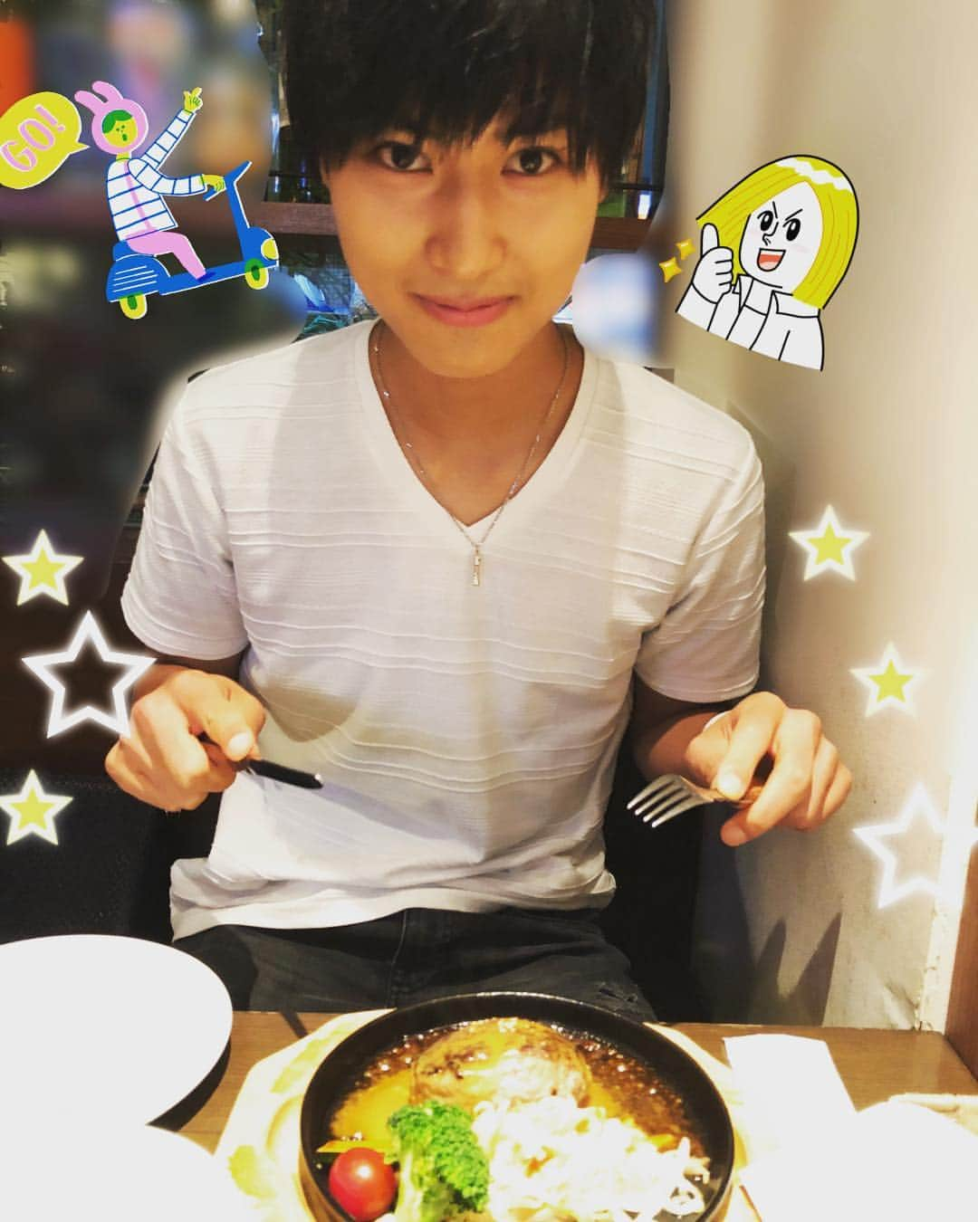 ユーキさんのインスタグラム写真 - (ユーキInstagram)「かわいいすぎかよ #スパドラ #飯島颯 #好きな食べ物が似てる #ハンバーグを食べに行ったよ #超特急 #ユーキ」5月29日 21時16分 - happy_yuki05