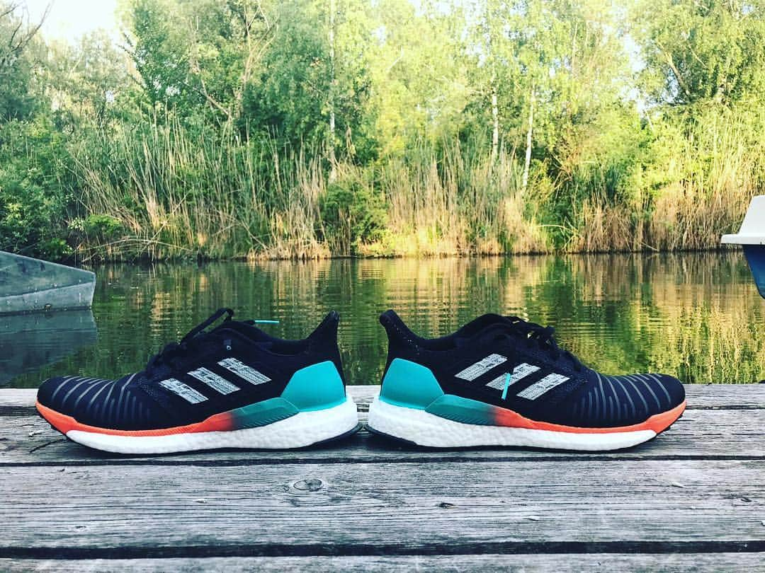 ドミニク・ティエムさんのインスタグラム写真 - (ドミニク・ティエムInstagram)「Thank you Adidas for making again and again great shoes!  #solarboost #running #run #3stripesstyle #giftedbyadidas @adidas_de #heretocreate」5月30日 1時25分 - domithiem