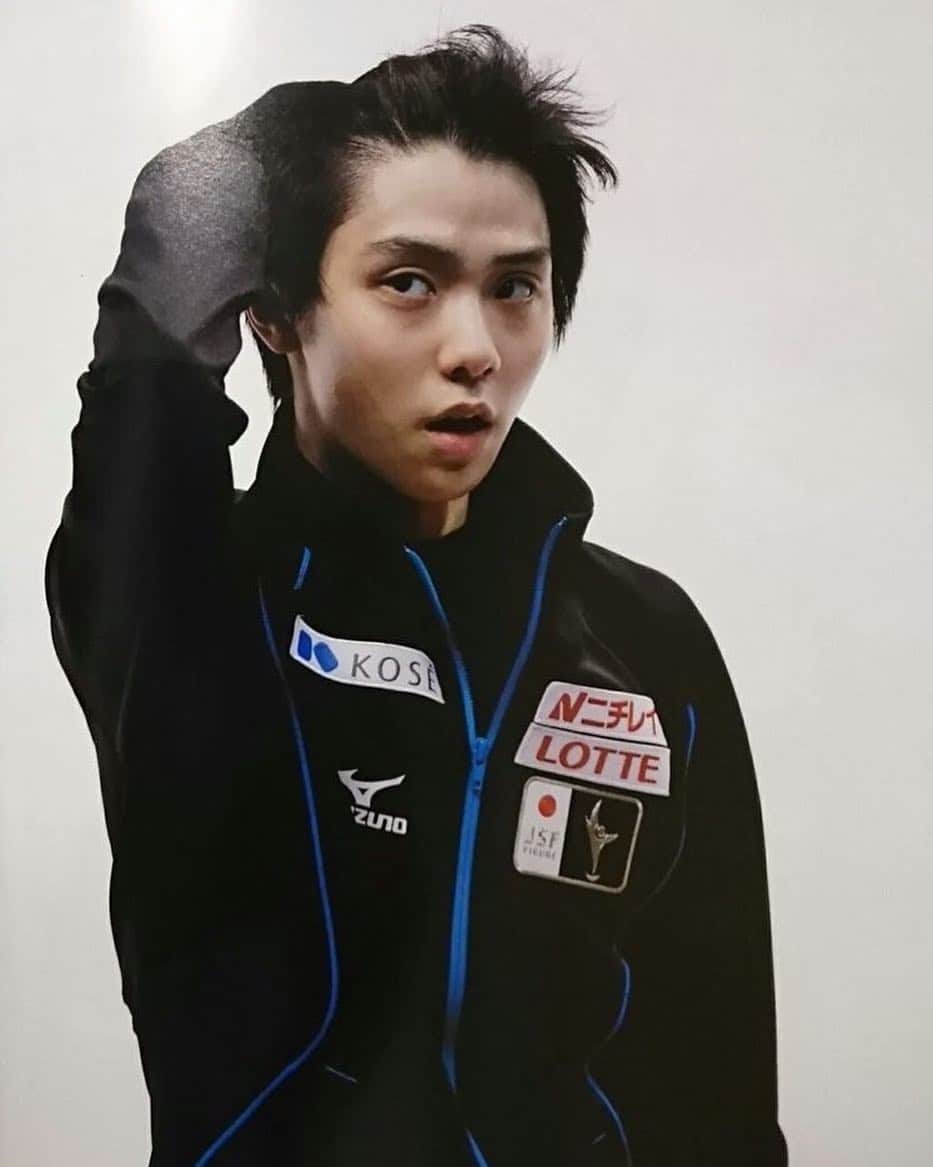  羽生結弦　ファンアカウントのインスタグラム：「Howdy y’all 🤠 #yuzuruhanyu #hanyuyuzuru #yuzuru #hanyu #yuzu #japan #figureskating #japanesefigureskater #japanese  #羽生結弦」