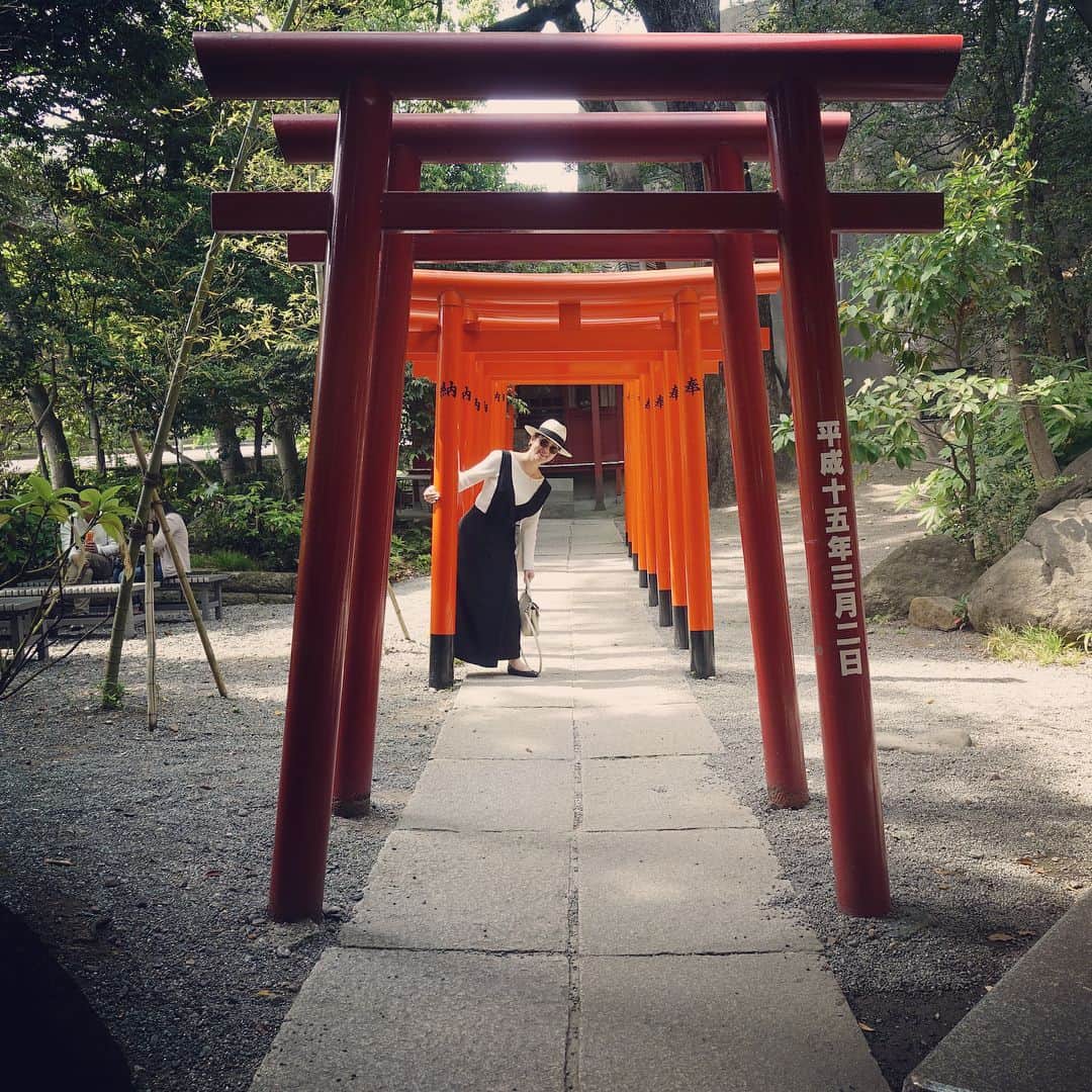 貫地谷しほりさんのインスタグラム写真 - (貫地谷しほりInstagram)「いつかのひょっこりはん。 気持ちの良い日だったなぁ。 #リフレッシュ #パワーチャージ #寺社仏閣 #自然 #好きだなぁ #次はどこに行こうかな」5月30日 23時31分 - shihori_kanjiya