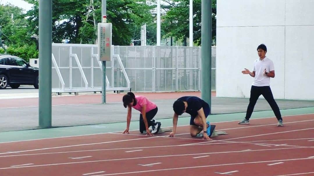 木村文子のインスタグラム：「ゼンリンの高山選手とハードル練習🏃‍♂️🏃‍♀️💨 男子選手の力強いハードリング❗️参考になります☺️✨ みなさん、高山選手のツイッターフォローしてくださいね😉✨ Thank you for training together @shunya.takayama  #hurdles #man #woman #good #training #session #together #zenrin #edion #japan」